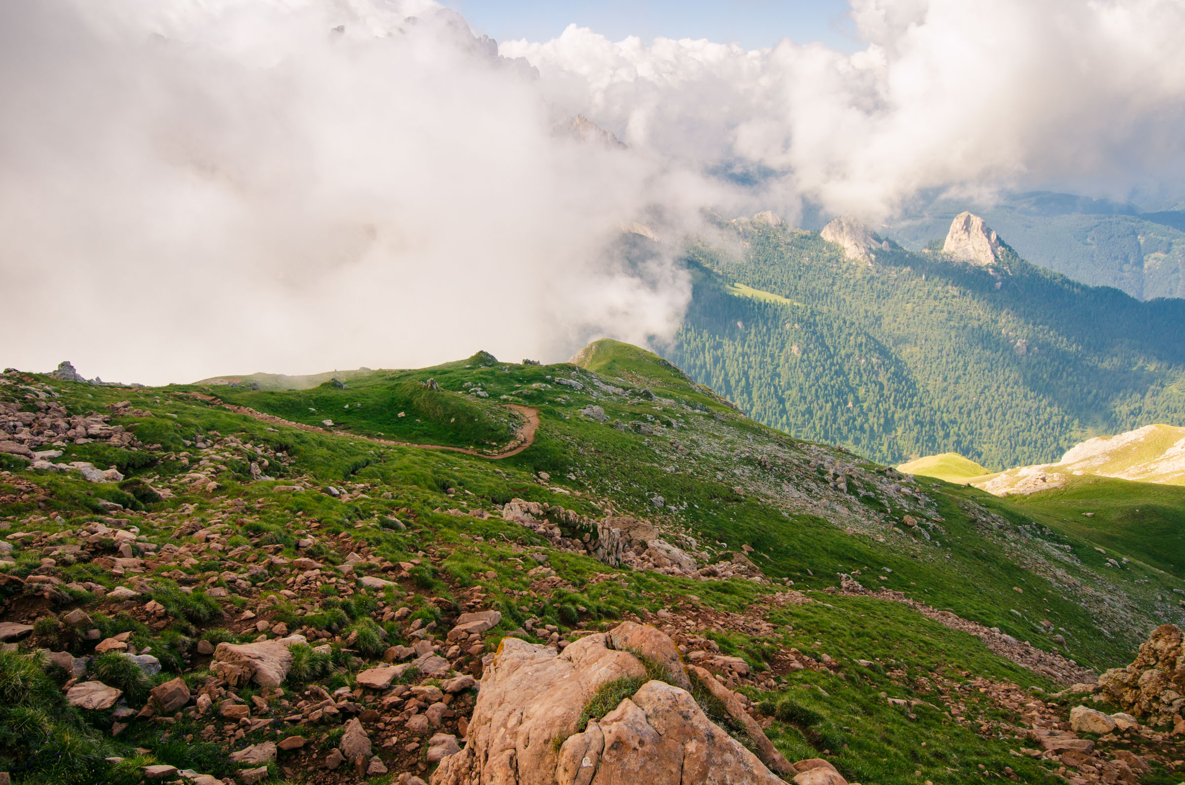 Low clouds from the Schlern plateau