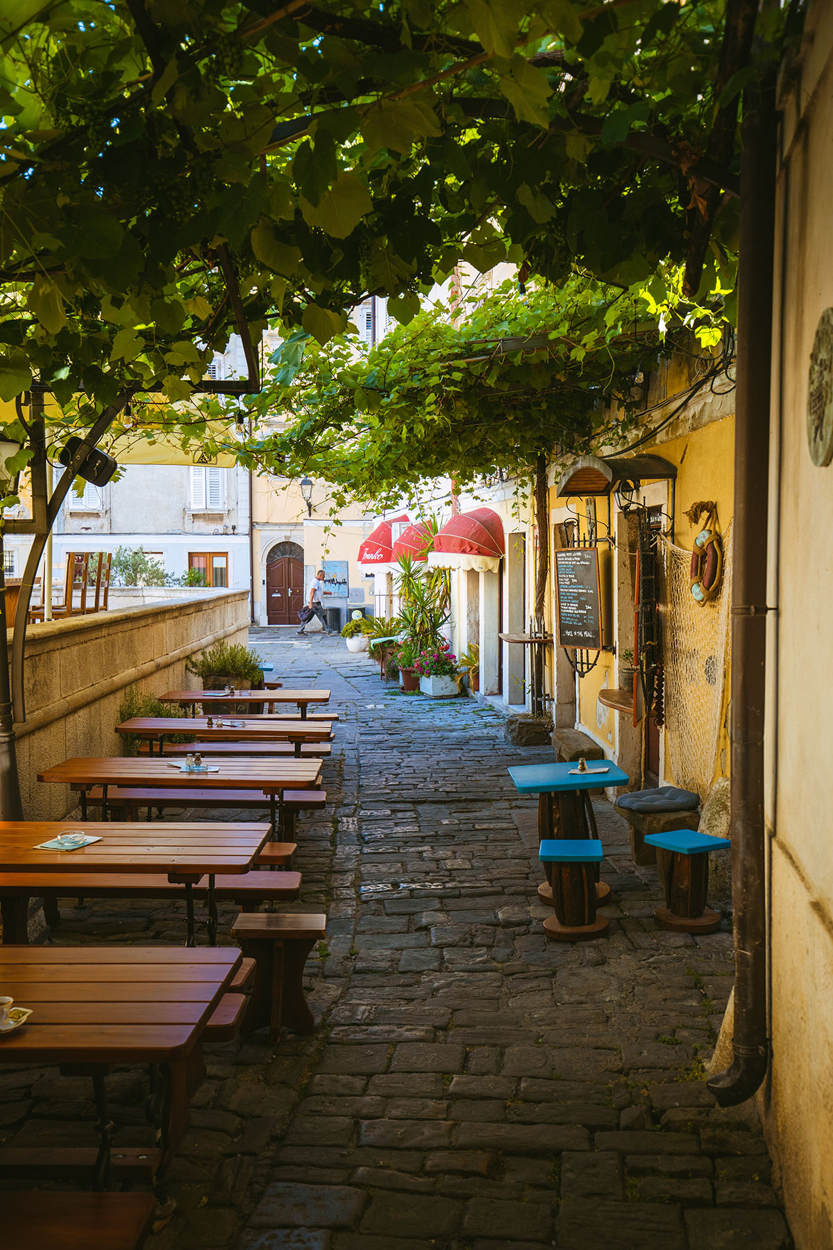 Outdoor dining in Piran
